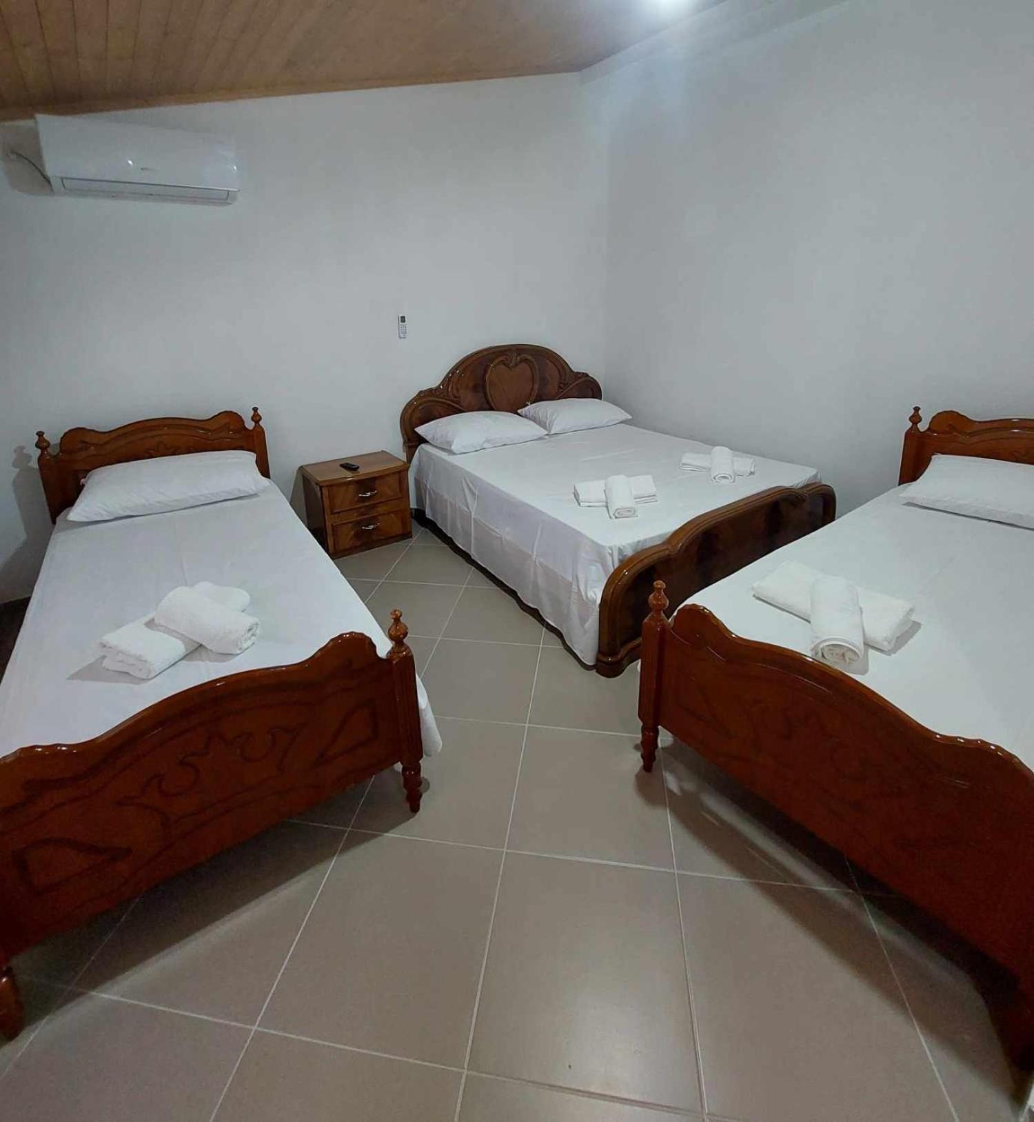 Guest House Xhaferaj بيرات المظهر الخارجي الصورة