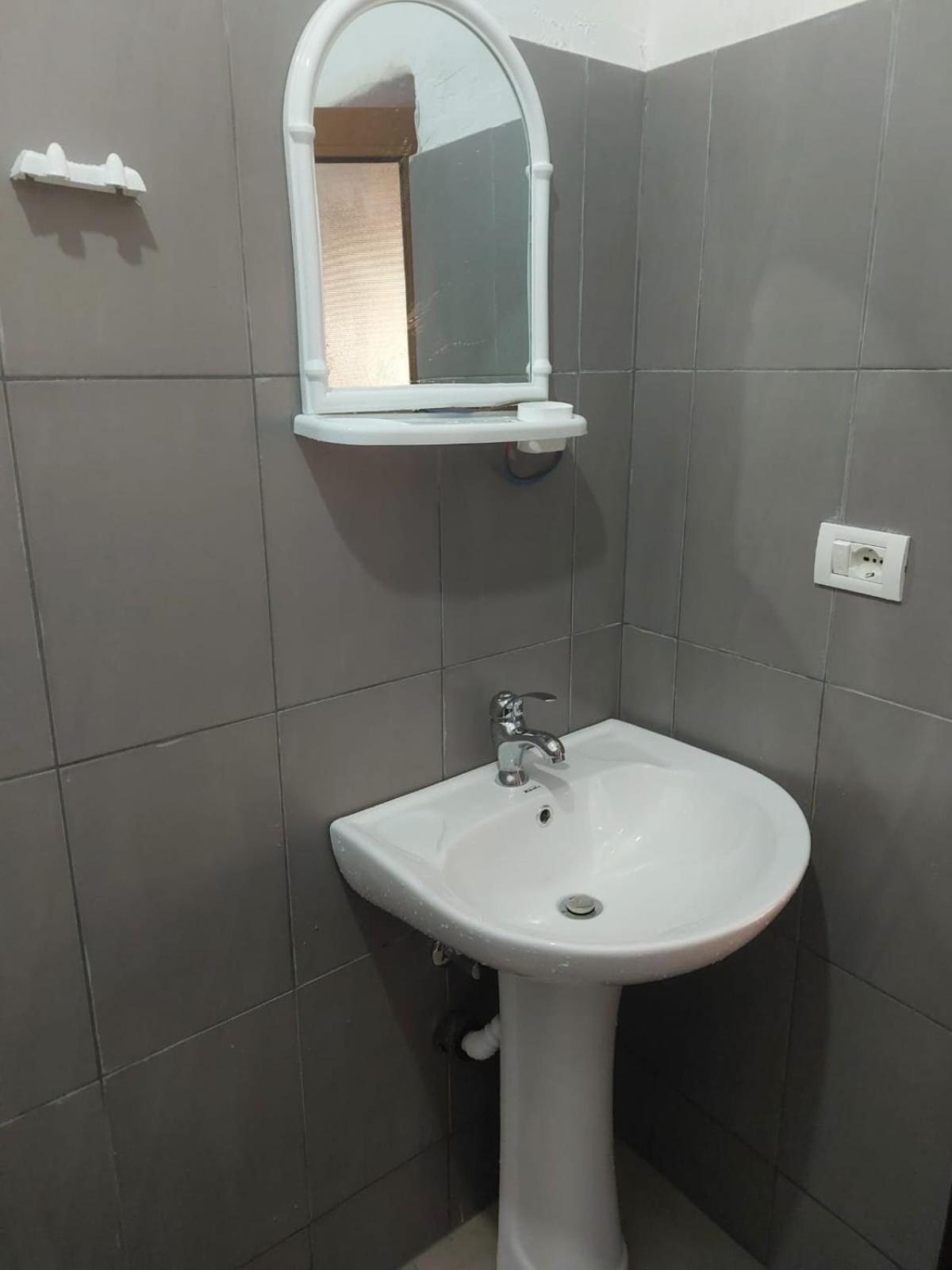 Guest House Xhaferaj بيرات المظهر الخارجي الصورة